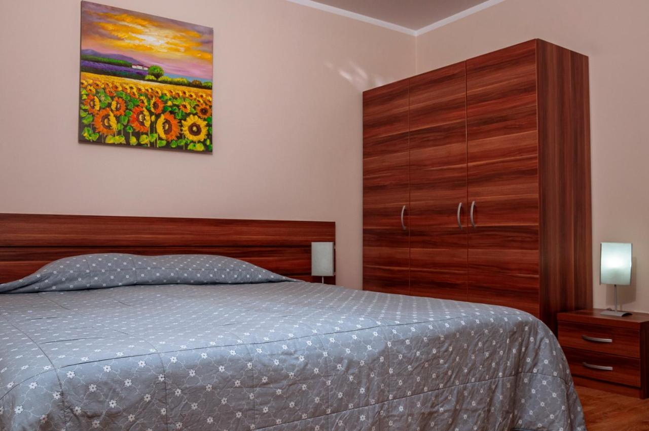 Stand'art - , смолянски езера Apartament Smolan